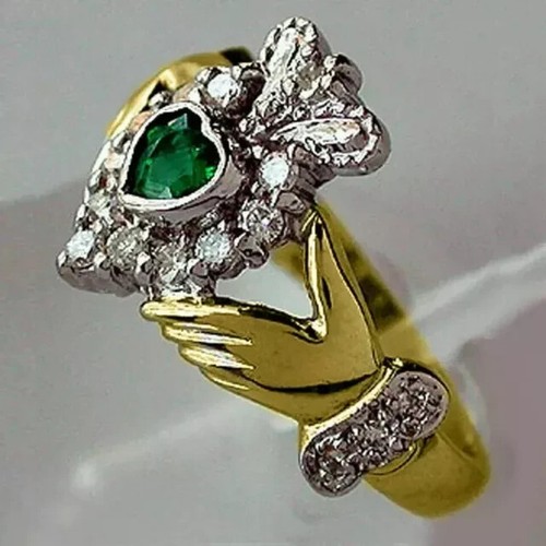 2.20Ct Heart Simulated Emerald Claddagh Engagement Ring 14K Yellow Gold Plated - Bild 2 von 4