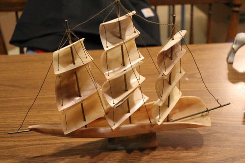 Vintage horn sailboat - larger than most at 15x12" in excellent condition! - Picture 3 of 7