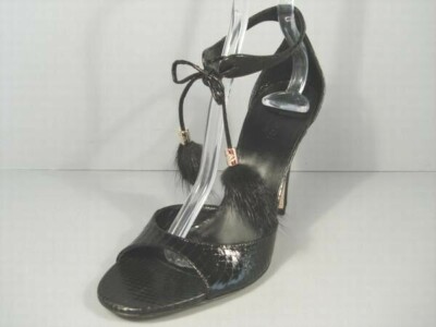 Gucci Black Snakeskin Mink Pom Pom Tassels Ankle Strap Sandals Heels  NEW