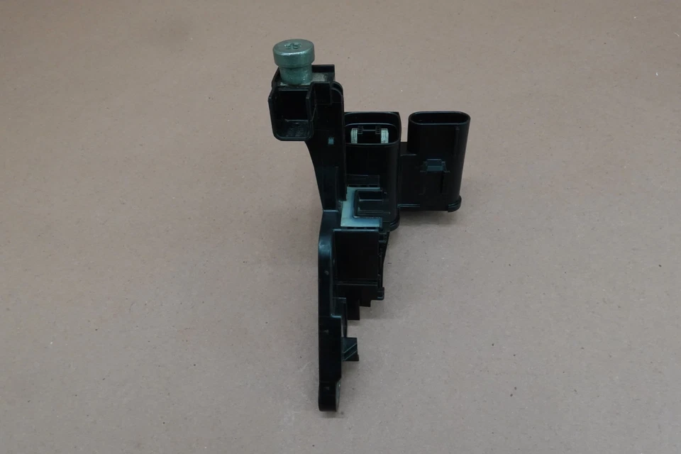 Bloque de distribución de energía positiva BMW F22 M2 228i 228XI M235 2014-2021 Foto 3 de 4