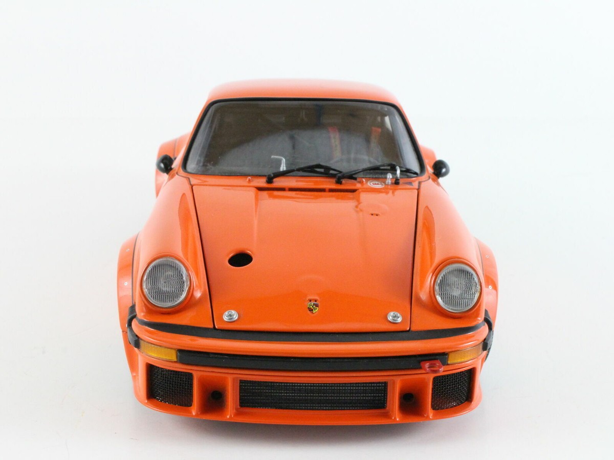 RACING LEGENDS     ポルシェ934/935 Exoto Racing Legends Porsche 934/935 RSR Orange 1:18 Scale