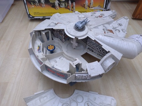 Star Wars ESB Millennium Falcon Palitoy Boxed - Picture 9 of 24
