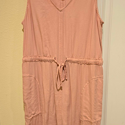 Time and Tru Pink Sleeveless V-Neck Drawstring Jumpsuit w/ Pockets L Rayon