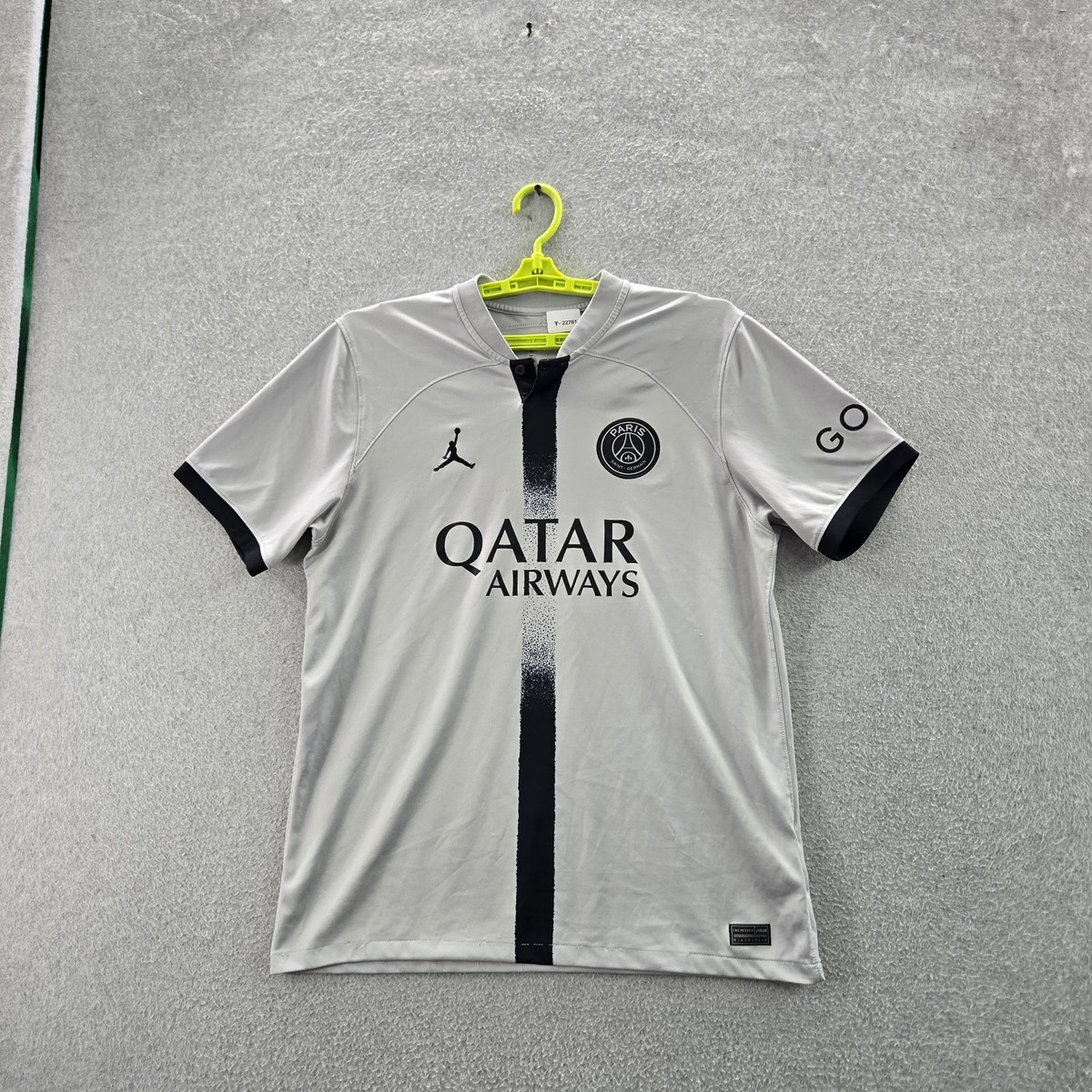 Paris Saint-Germain Men Jersey L Gray Jordan Colorblock Away 22 23