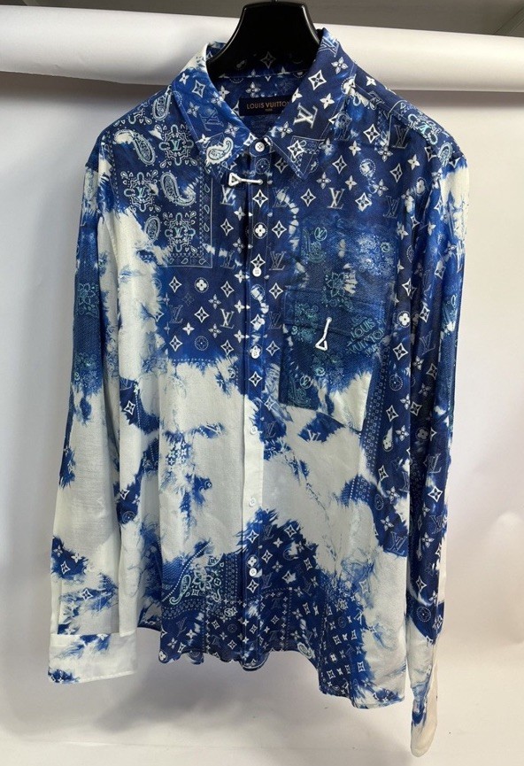 Virgil Abloh ✖️ Louis vuitton Louis Vuitton X Virgil Abloh - Bandana Print Shirt Size: 4L Fits