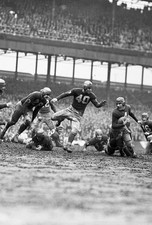 Tuffy Leemans New York Football Giants back getting off for a shor- Old Photo