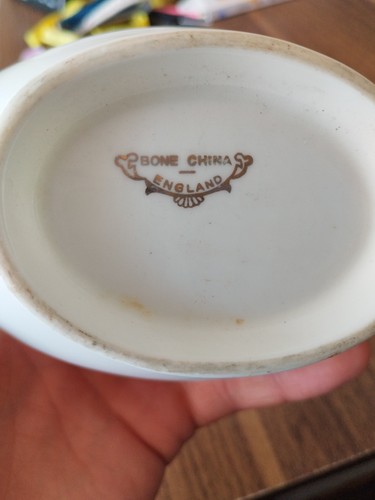 Porcelain Gravy Boat Dish - Picture 4 of 7