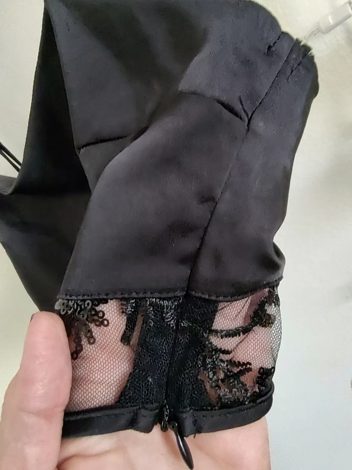 Top Bralet Y2K Negro Satén Y Encaje Correa Espagueti Talla M Forever 21 Whimsigoth Foto 4 de 4