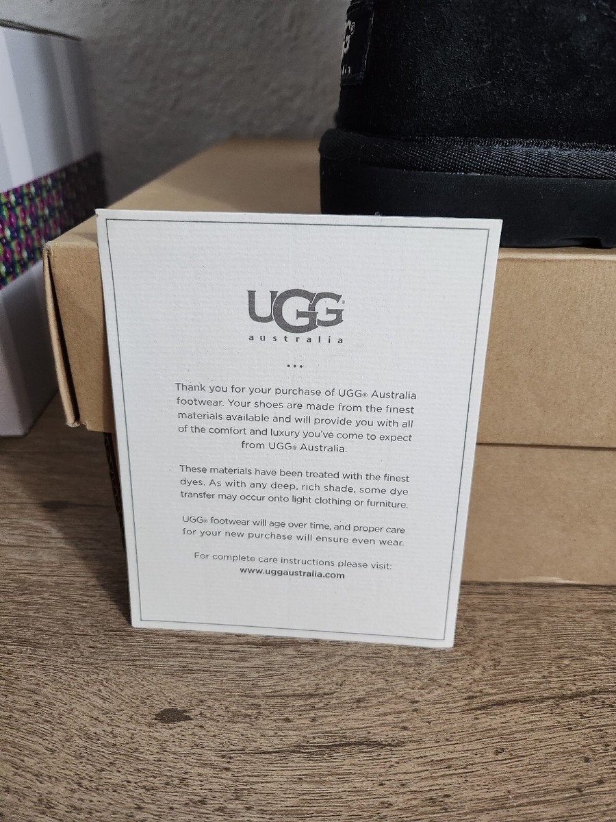 UGG Australia Classic Short Women&rsquo;s Boot Size 5 Black 5825 Display 