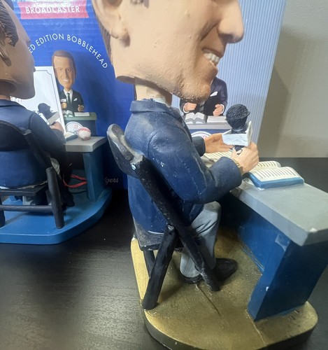 Dodgers Vin Scully Bobblehead Set Microphone Talking W/ Certificate Limited - Picture 11 of 16