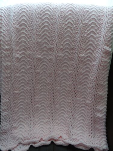 Pink Hand Knitted Crochet Afghan Blanket Coverlet Bedspread - Picture 1 of 4