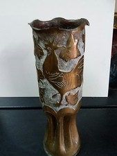 vaso bossolo di cannone tutto in ottone lavorato a .mano  altezza 37cn LG  12 cn