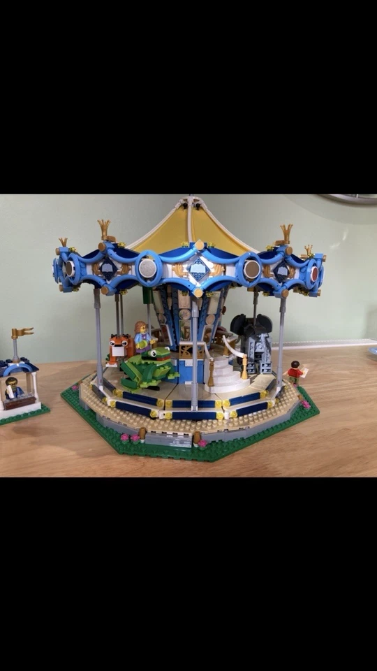 LEGO Creator 10257 Carousel, photo 2 of 5