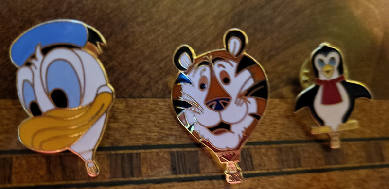 3 Hot Air Balloon Disney Donald Duck Kellogg Tony Tiger Penguin Hat Lapel Pin