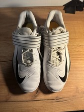 Nike Savaleos