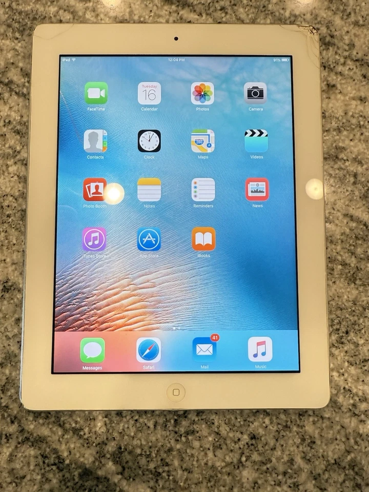 "Tablet Apple iPad 2 16 GB Wi-Fi 9,7""" Foto 2 de 4