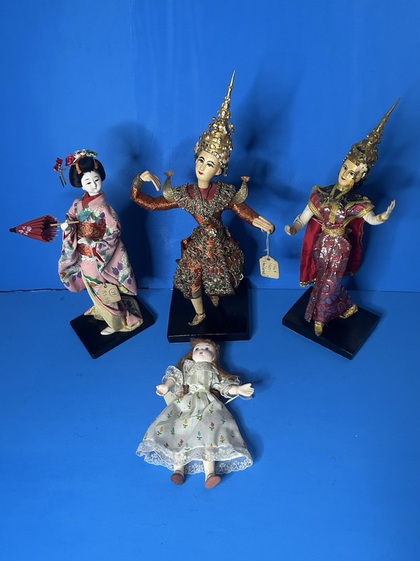 LOT of 4-PRETTY INTERNATIONAL DOLLS-Japan, Thailand, Phillipines-Asian-Vintage