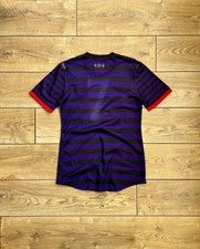 Arsenal Purple International Club Soccer Fan Apparel and Souvenirs