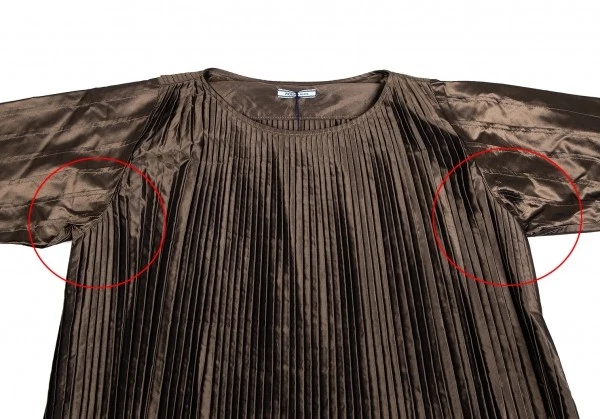 Blusa de seda plisada brillante PRADA talla 40 (K-125166) Foto 3 de 4