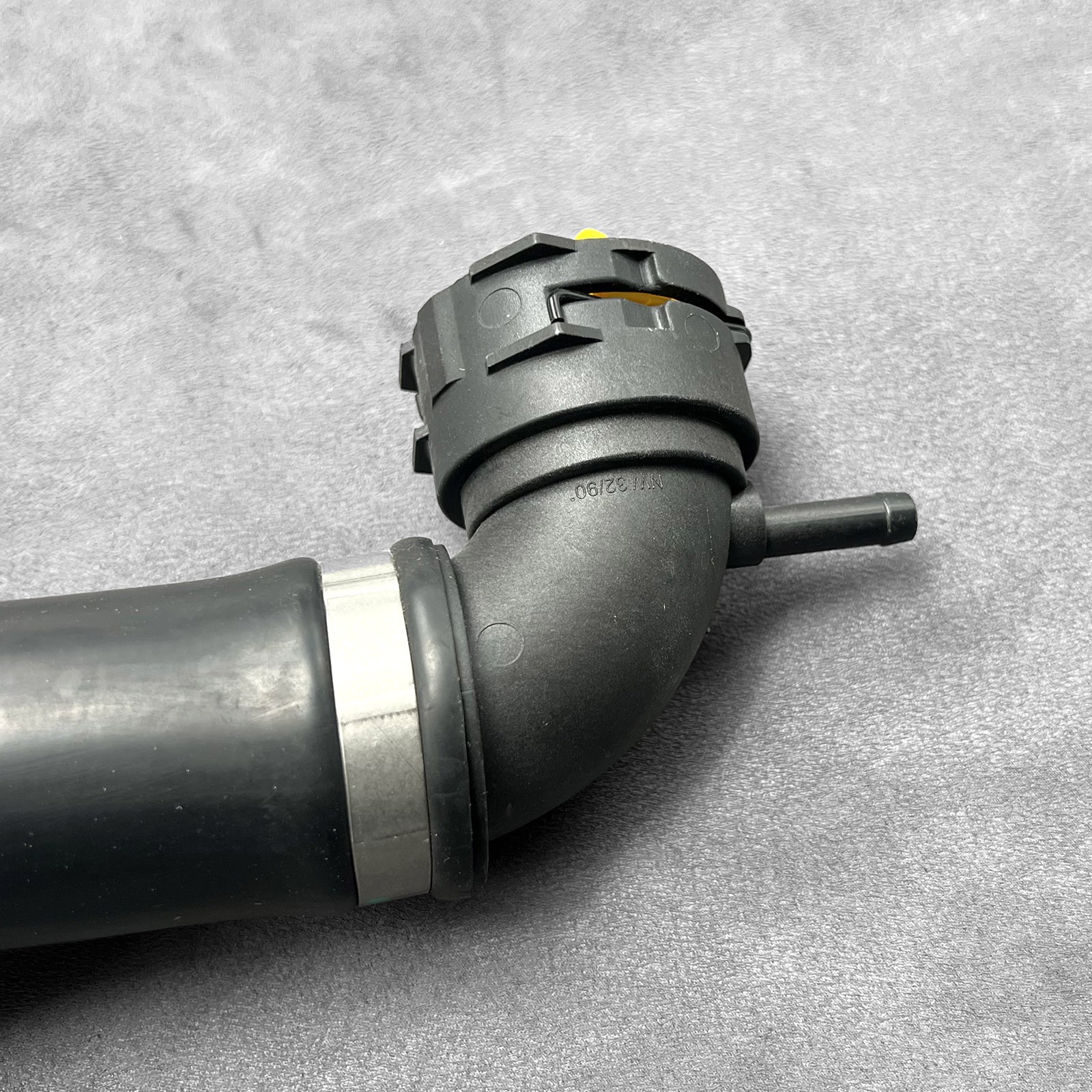 3W0122051B Coolant Water Hose Tube Pipe for Bentley Continental Flying Spur