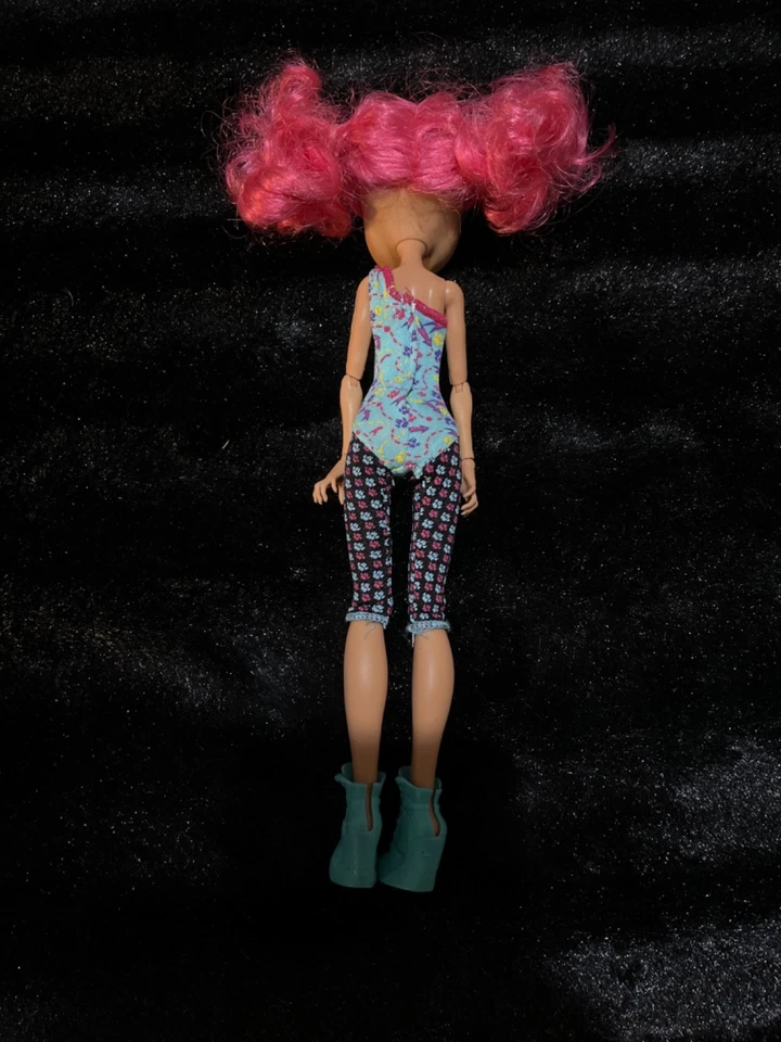 Muñeca Monster High 2011 Holoween Wolf Foto 4 de 4