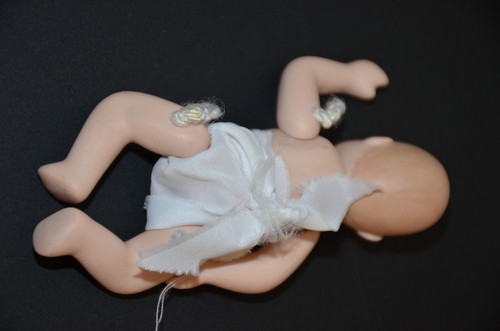 Bambole vintage snodate gemelle bambini porcellana bisque 4" miniatura - Foto 17 di 21