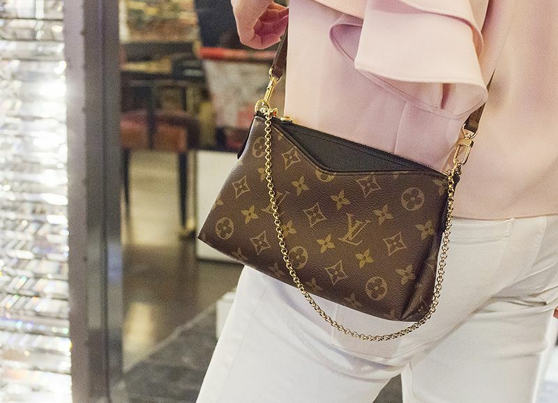 Louis Vuitton Pallas Clutch Bag