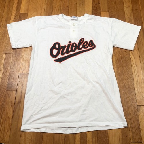 Large. Baltimore MLB Baseball T-shirt 