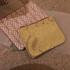 2 kleine Kosmetiktäschchen OVP