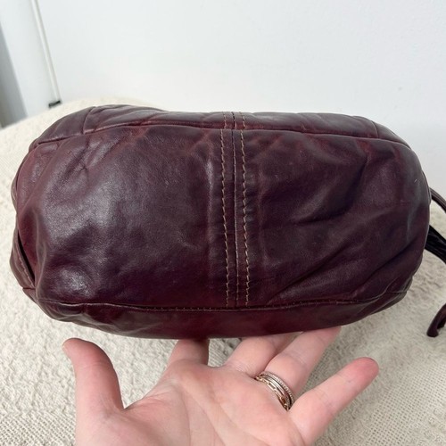 90s Vintage Victoria Leather Co Burgundy Hobo Shoulder Bag Distressed Slouchy - Picture 6 of 9