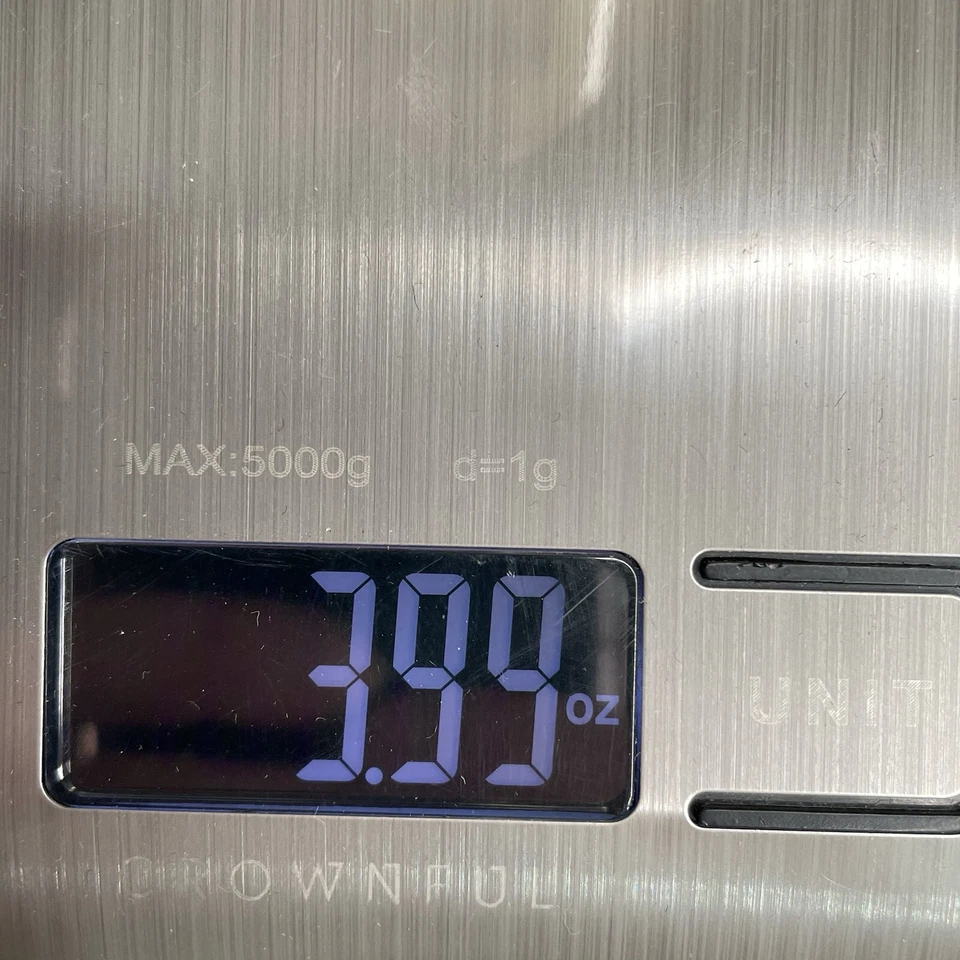 Victorias Secret Wildberry Bouquet Perfumed Body Talc 3 oz Discontinued Vintage - Image 3 of 4