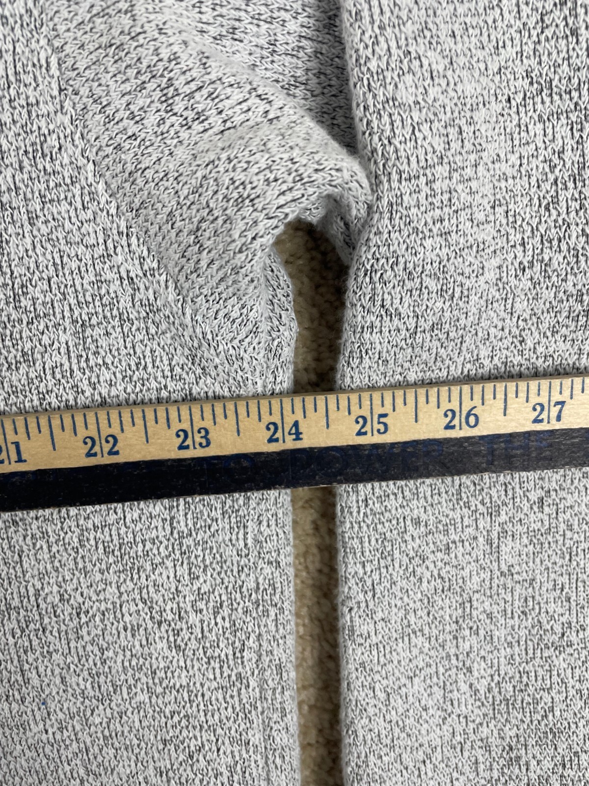 Gray vintage pullover sweater with waffle texture, chest pocket, and measurement in inches from 21 to 27.