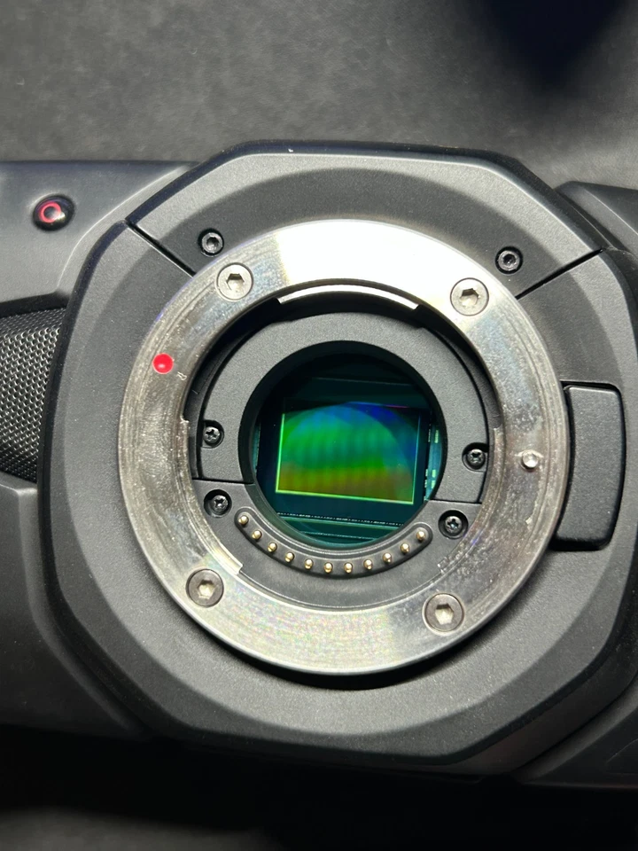 Кинокамера карманная Black Magic 4K - Изображение 2 из 4