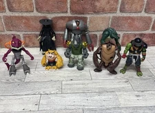 Viacom Teenage Mutant Ninja Turtles TMNT  (Lot of 8 Figures)