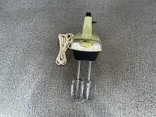Vintage SUNBEAM Mixmaster Handheld Mixer The 1970's 5 Speed Avacado Made In USA
