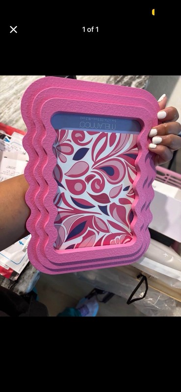 pink picture frame