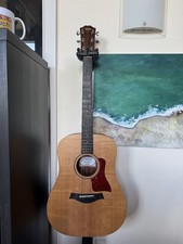 Taylor Big Baby (BBT) Acoustic Guitar - Solid Spruce Top - Includes Taylor Bag