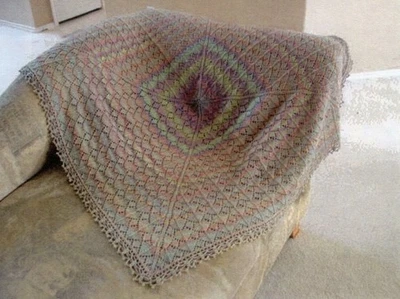 Jojoland Knitting Pattern - Crescent Shawl by Lijuan Jing - Image 1 of 2