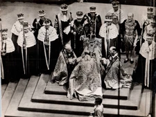 ROYAL FAMILY QUEEN ELIZABETH STUNNING PORTRAIT 1943 ORIGINAL PRESS Photo MA8