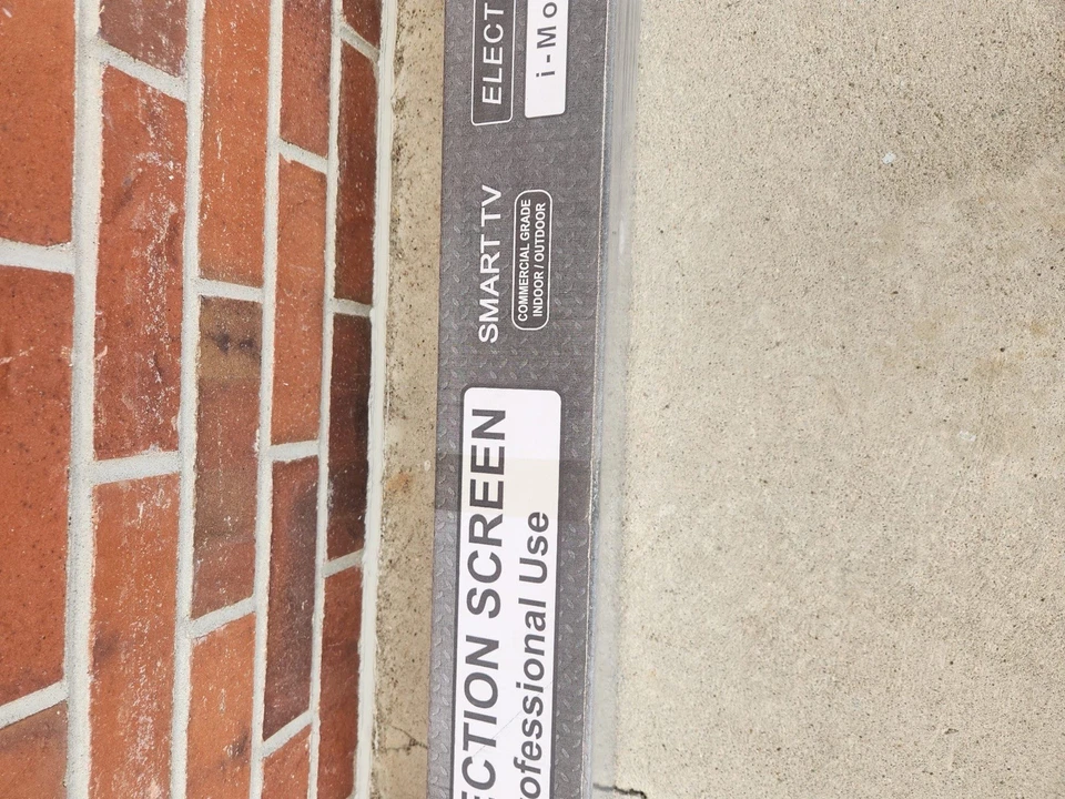 Elitech 100” Pantalla Proyector Motorizada - Borde Cero - 4K/8K UHD - Nueva Precintada Foto 4 de 4