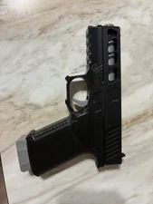Prop Pistol, Glock 19 1-1 Scale Moving Slide-Working Trigger-removable Mag