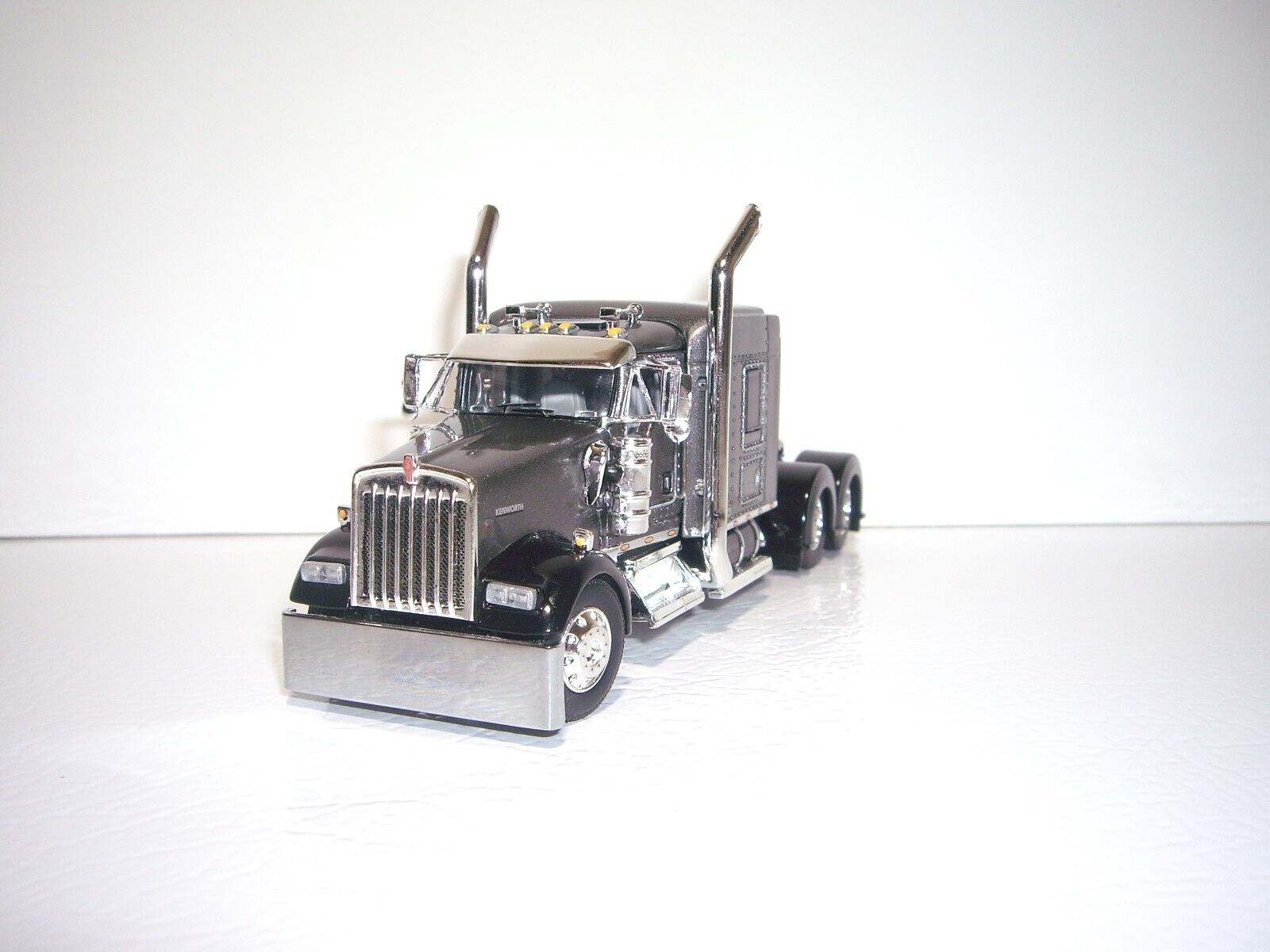 1/64 ケンワースW900A 40インチフラットトップスリーパー 1/64 ケンワースW900A 40インチフラットトップスリーパー