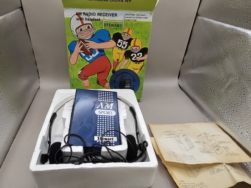 VINTAGE STEWART AM SPORT TRANSISTOR RADIO Damaged Look - Picture 2 of 3