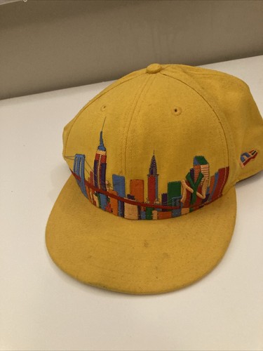 New York Yankees New Era 59FIFTY NYC Skyline Yellow Fitted Cap Hat - Size: 7 3/8