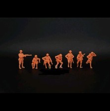 1/72 Cold War Ussr Infantry Attack Team 7Pcs Person Plain Miniature Soldier