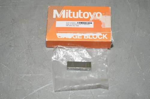 ^ Mitutoyo 6112121-541 Gauge Block .250 Inch #X4722