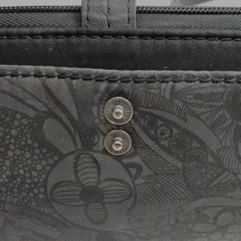 SAKROOTS Muñequera Cremallera Alrededor Cartera Negro Gris Floral Paisley Soporte para Teléfono Foto 4 de 4