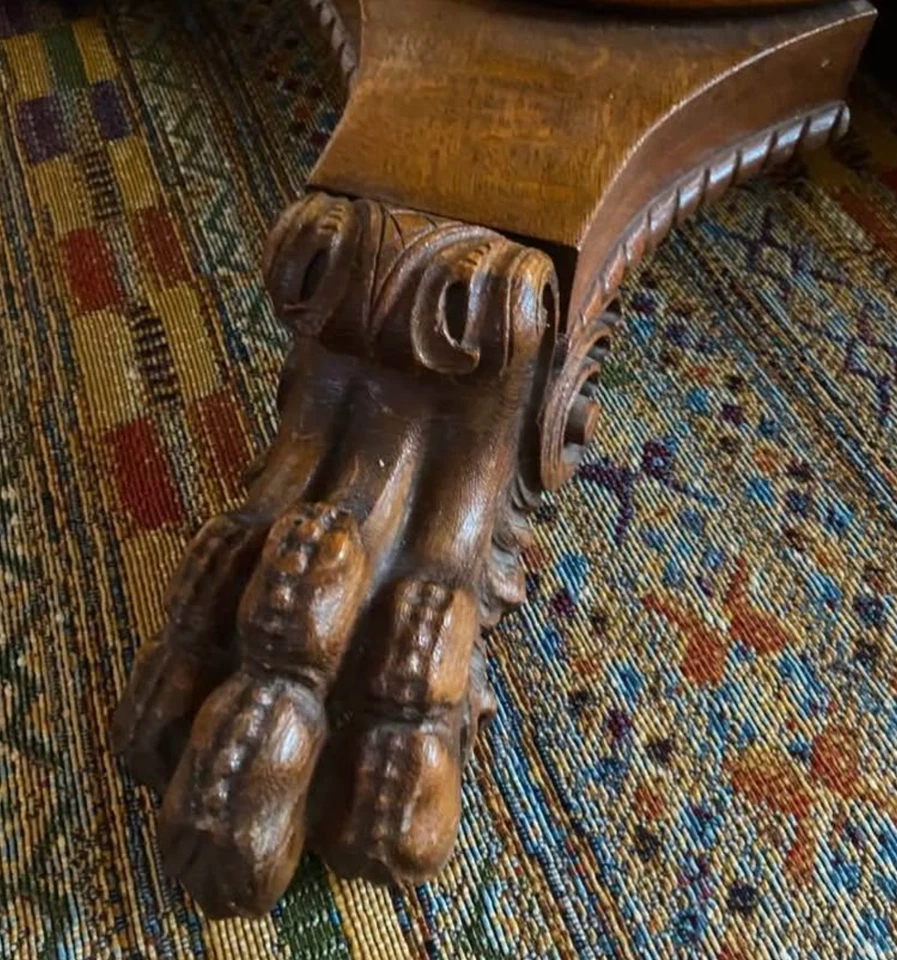 Mesa de comedor y sillas antiguas - cuarto de roble aserrado, muy buen estado Foto 2 de 4