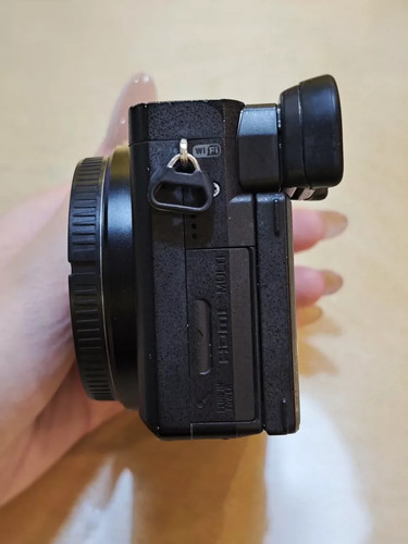 Sony Alpha a6400 Mirrorless 24.2MP 4K Video Digital Camera Body Only - 90%New - Afbeelding 4 van 8