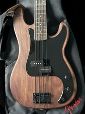 Custom Electric Bass Guitar 4-string - P-bass style -Immaculate condition 